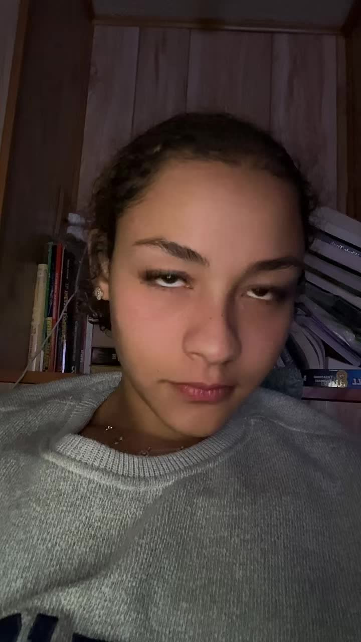 @Raquel1of1