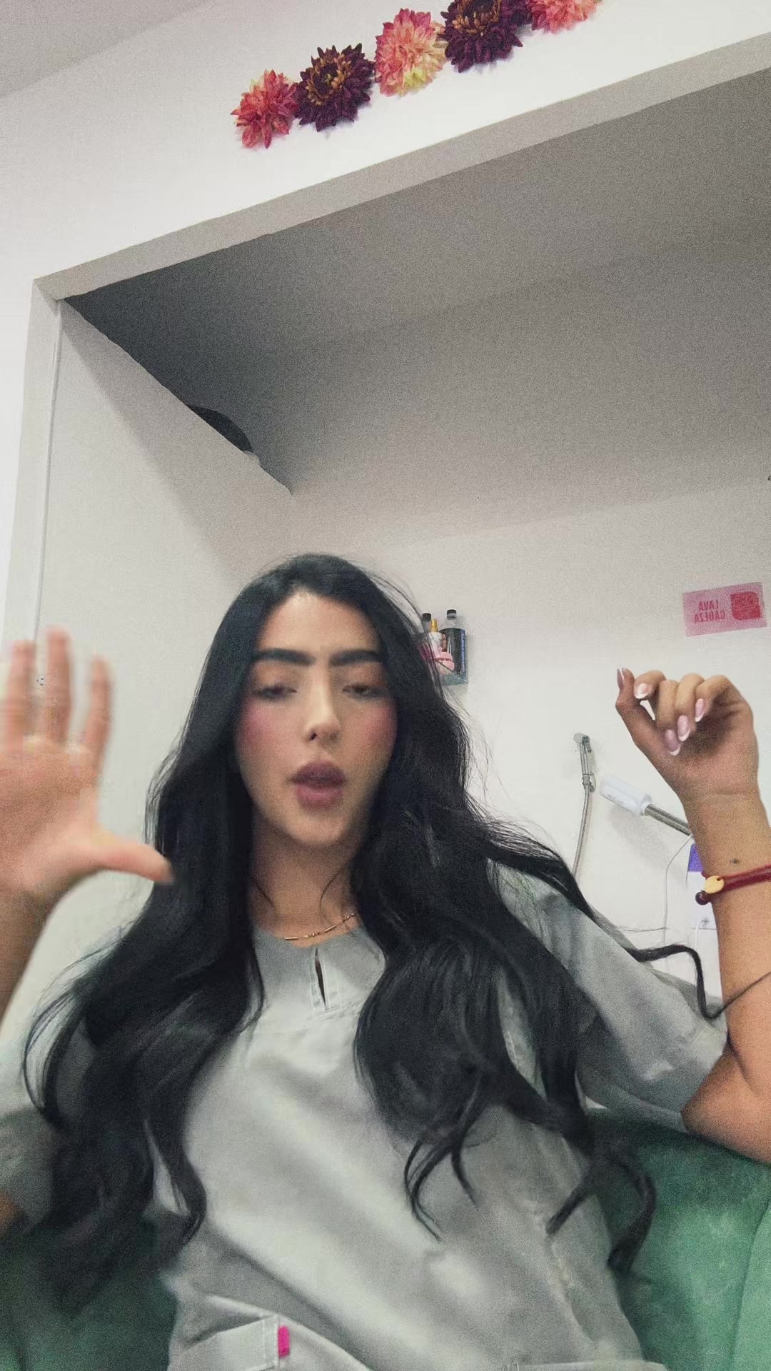 @Ale🙂↕️