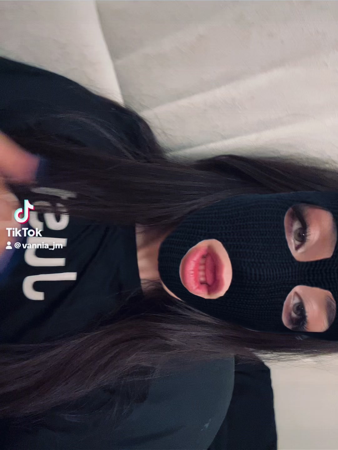 @-𝐕$