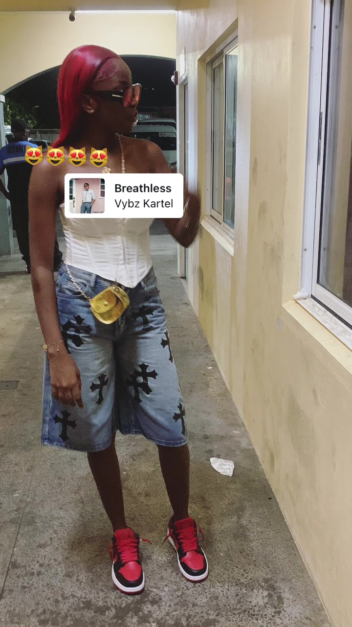 @Mia
