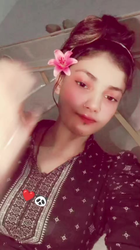 @🐼Gudiya Rajput👑