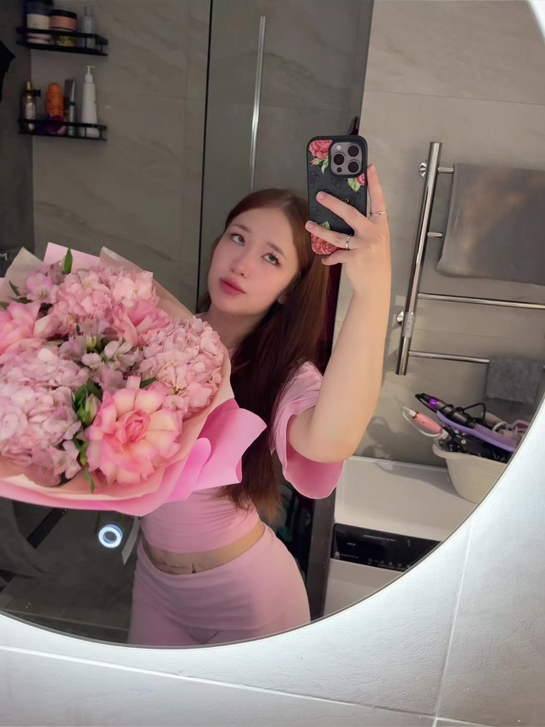 @<3