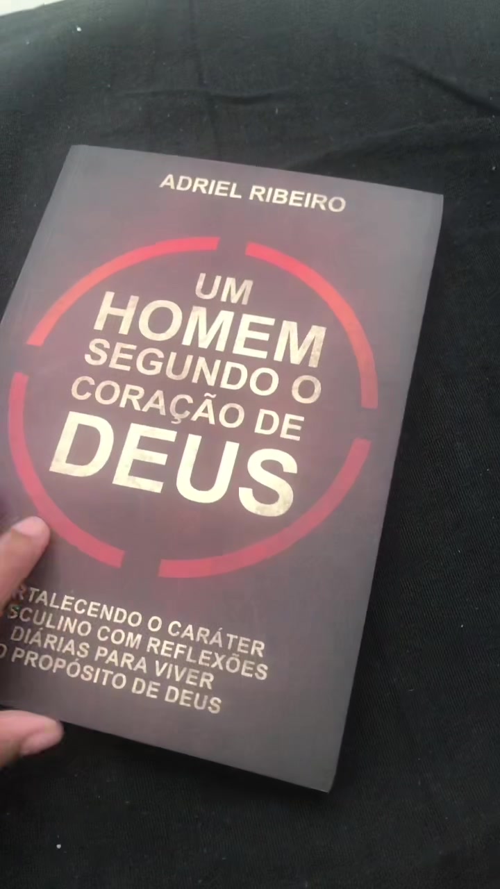 @Vitória Vivian ✨