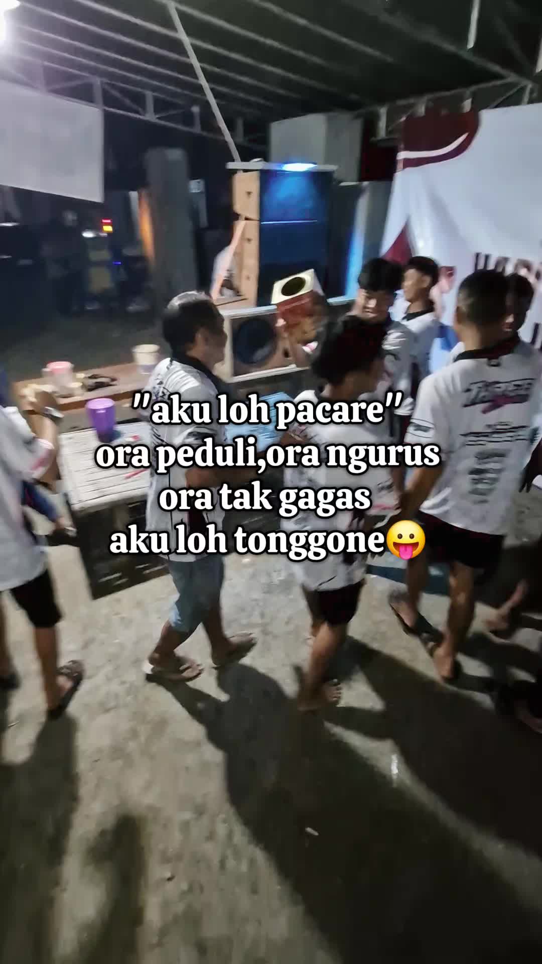@๐๐ก๐ซ๐๐๐๐จ๐ง๐