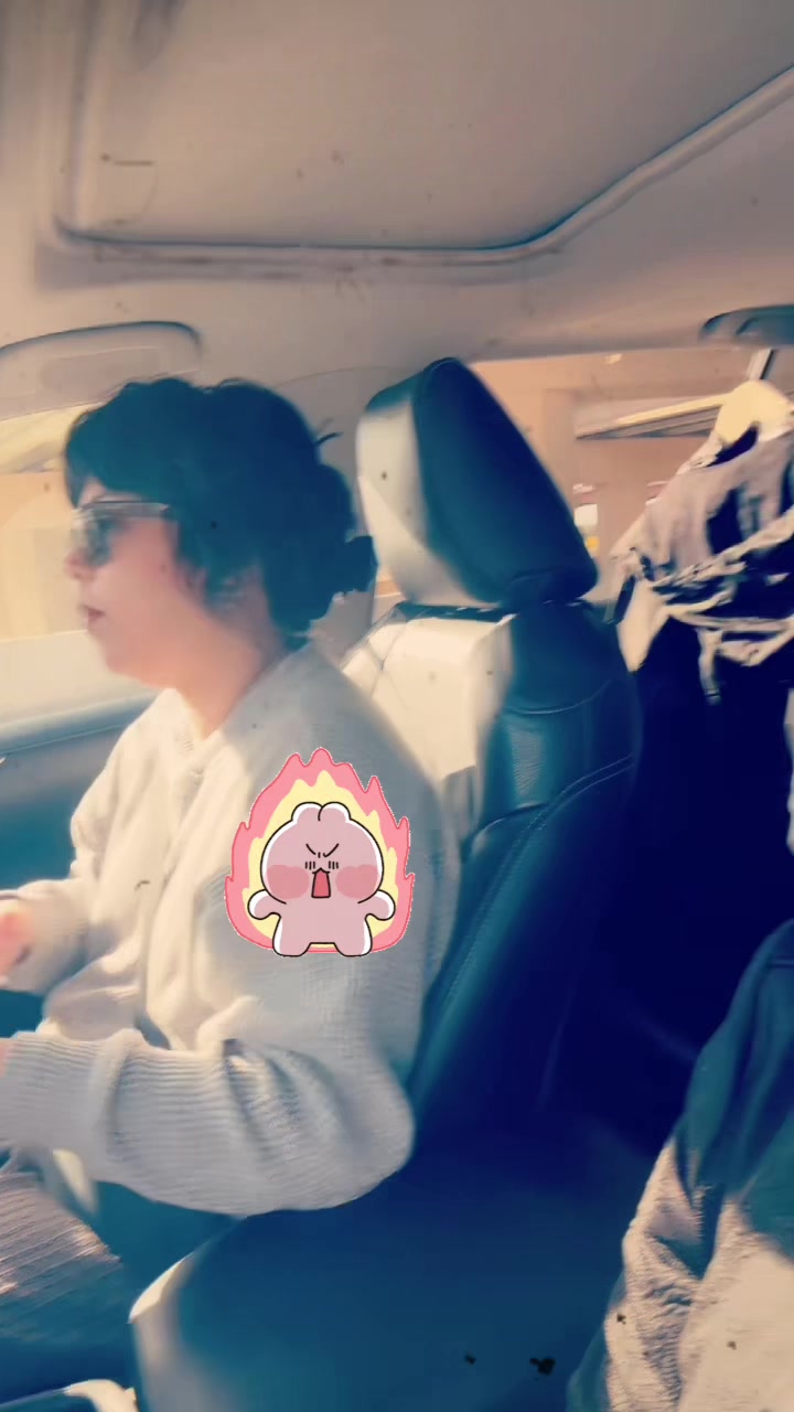 @Mimi_the_Strange