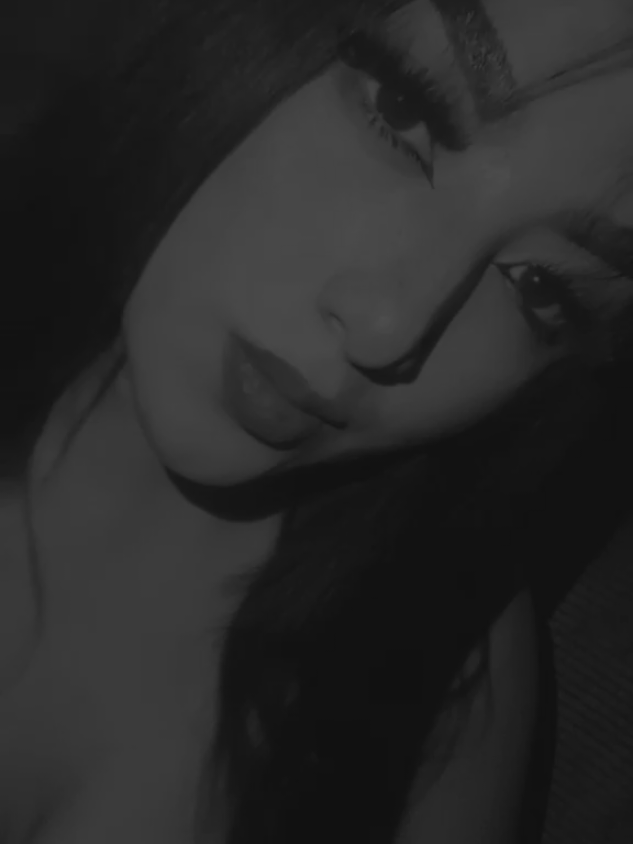 @𝓘𝓽𝔃𝓮𝓵 𝓛𝓸𝔃𝓪𝓷𝓸💋