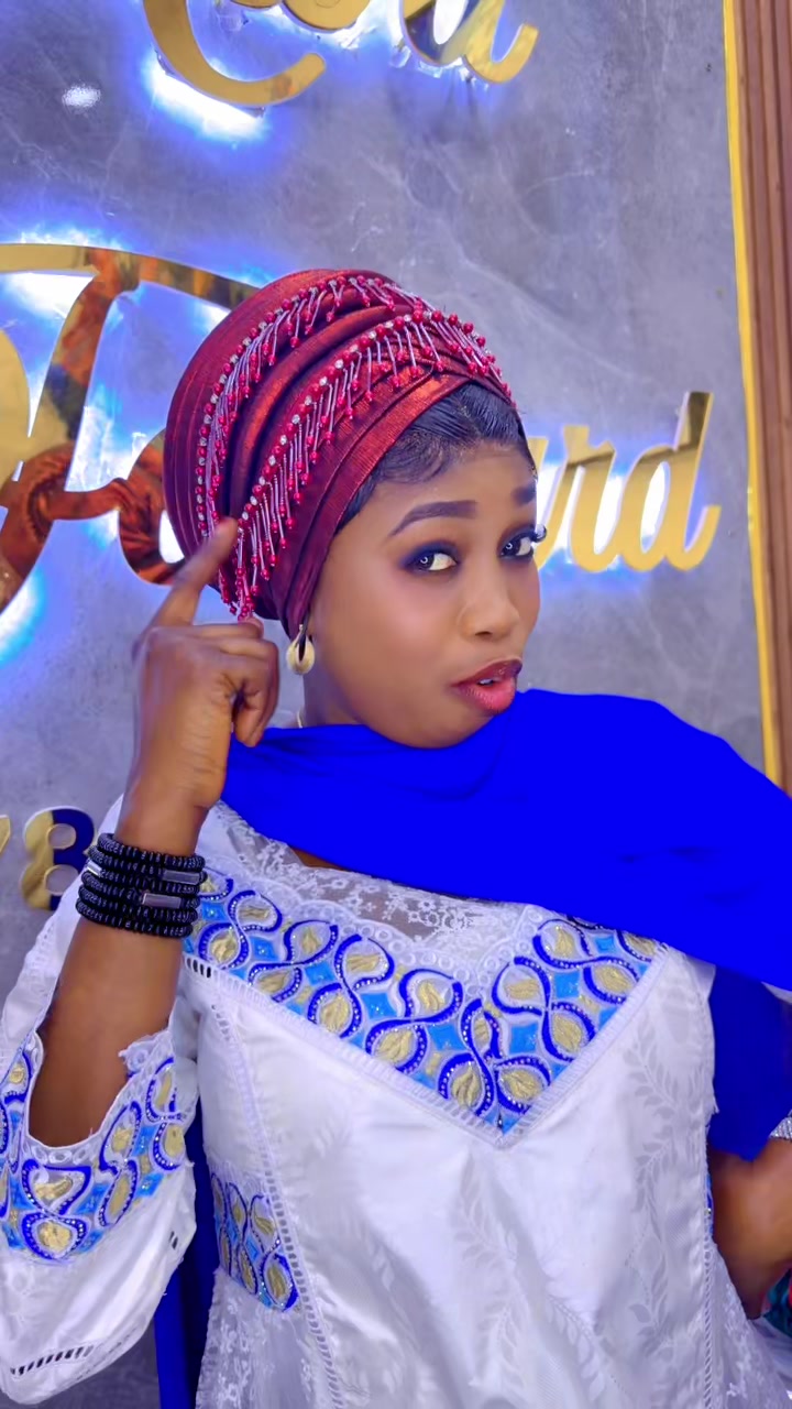 @Awa Foulard