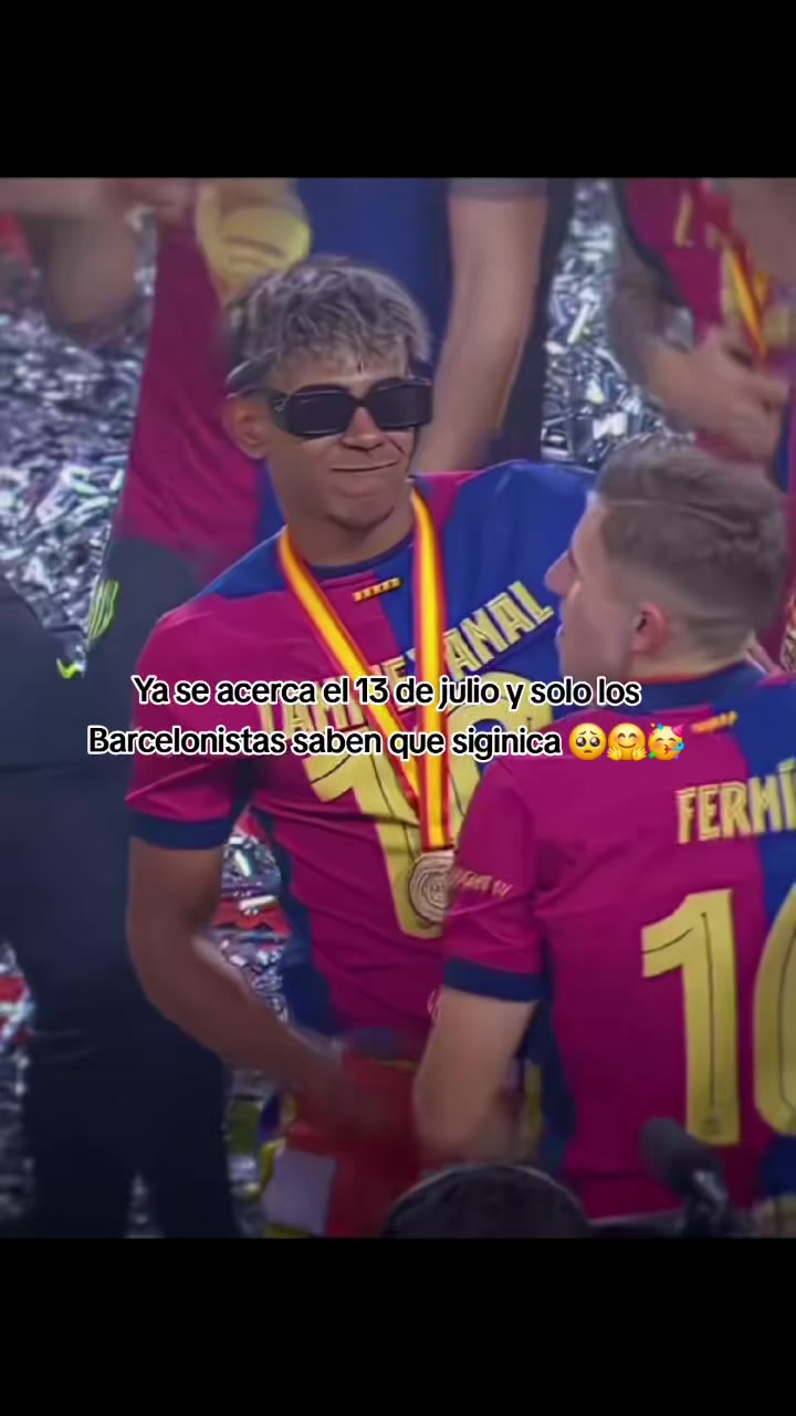 @Dêbôrâ_💙❤️