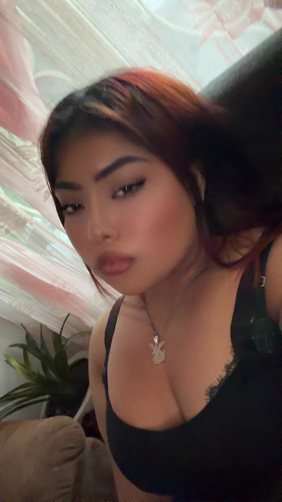@𝔂𝓮𝓼𝓲🖤🎸🎤
