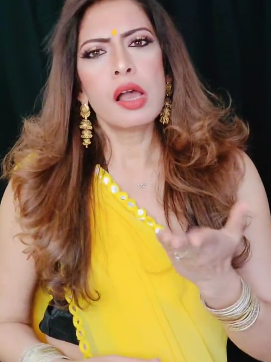 @Saaakshi