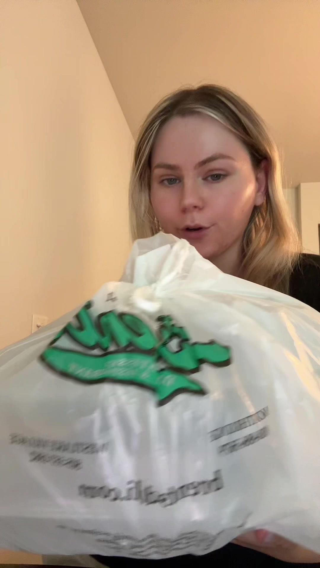 @EmspensiveEmily