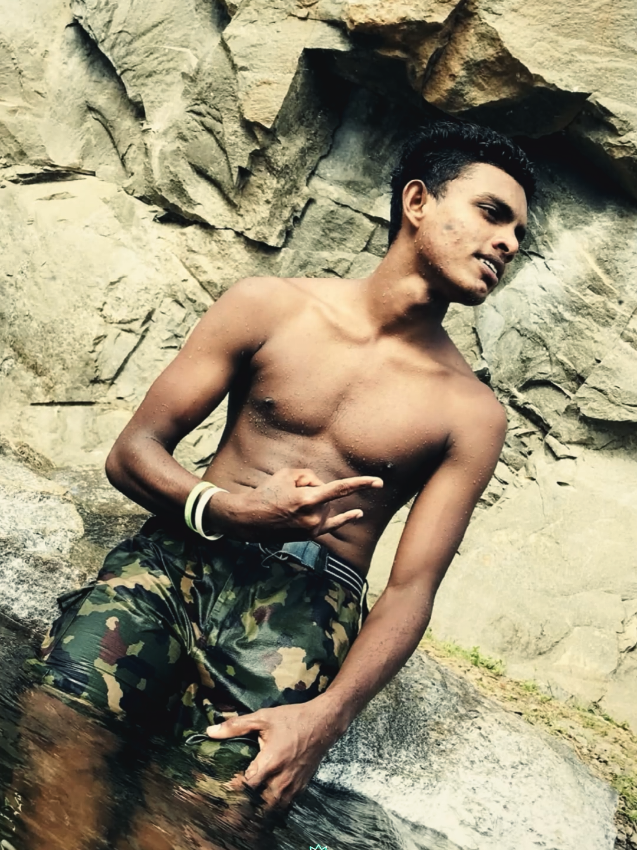 @ThiLina LakShan 🍀🤍🍁