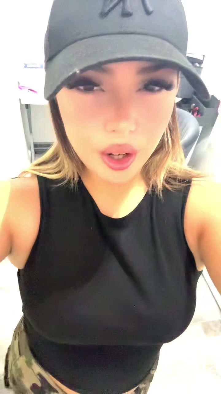@noemisavarese__