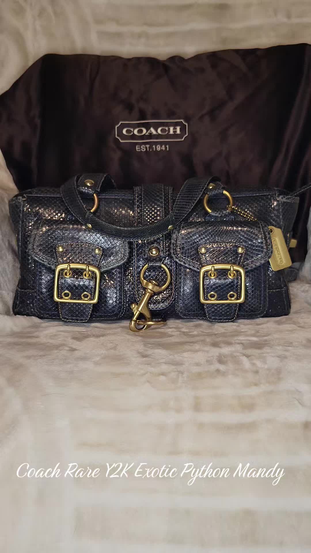 @CoolGirlCarry