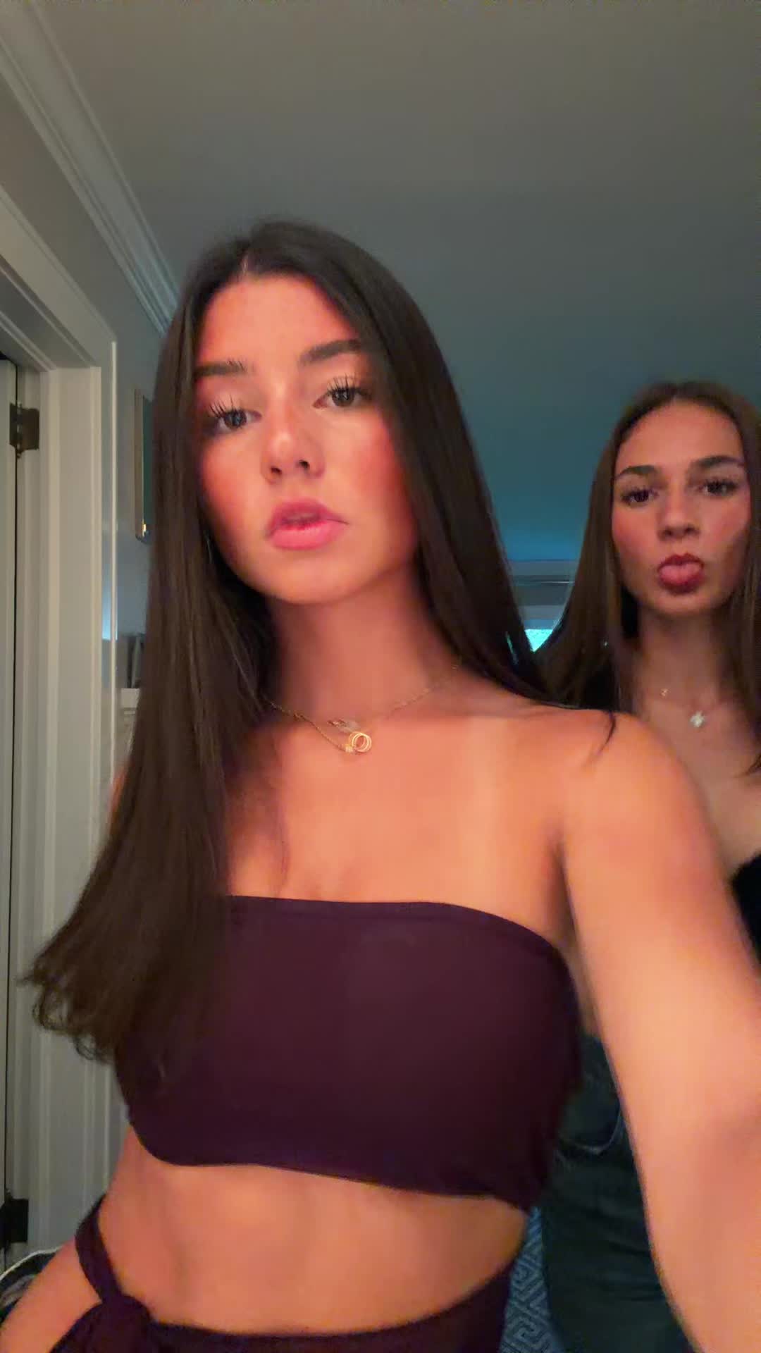 @Chloee!!😋💕💟🍒🧸