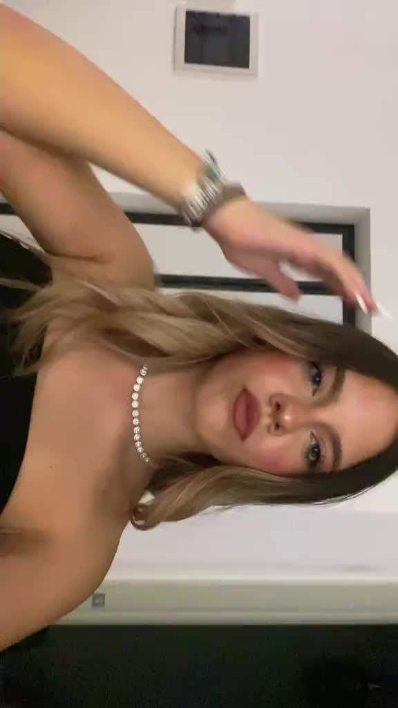 @Lara🇺🇸🇮🇹