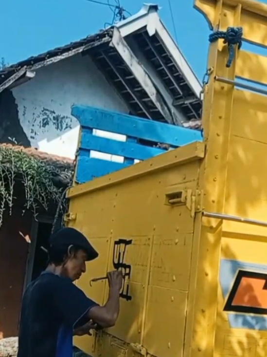 @I M