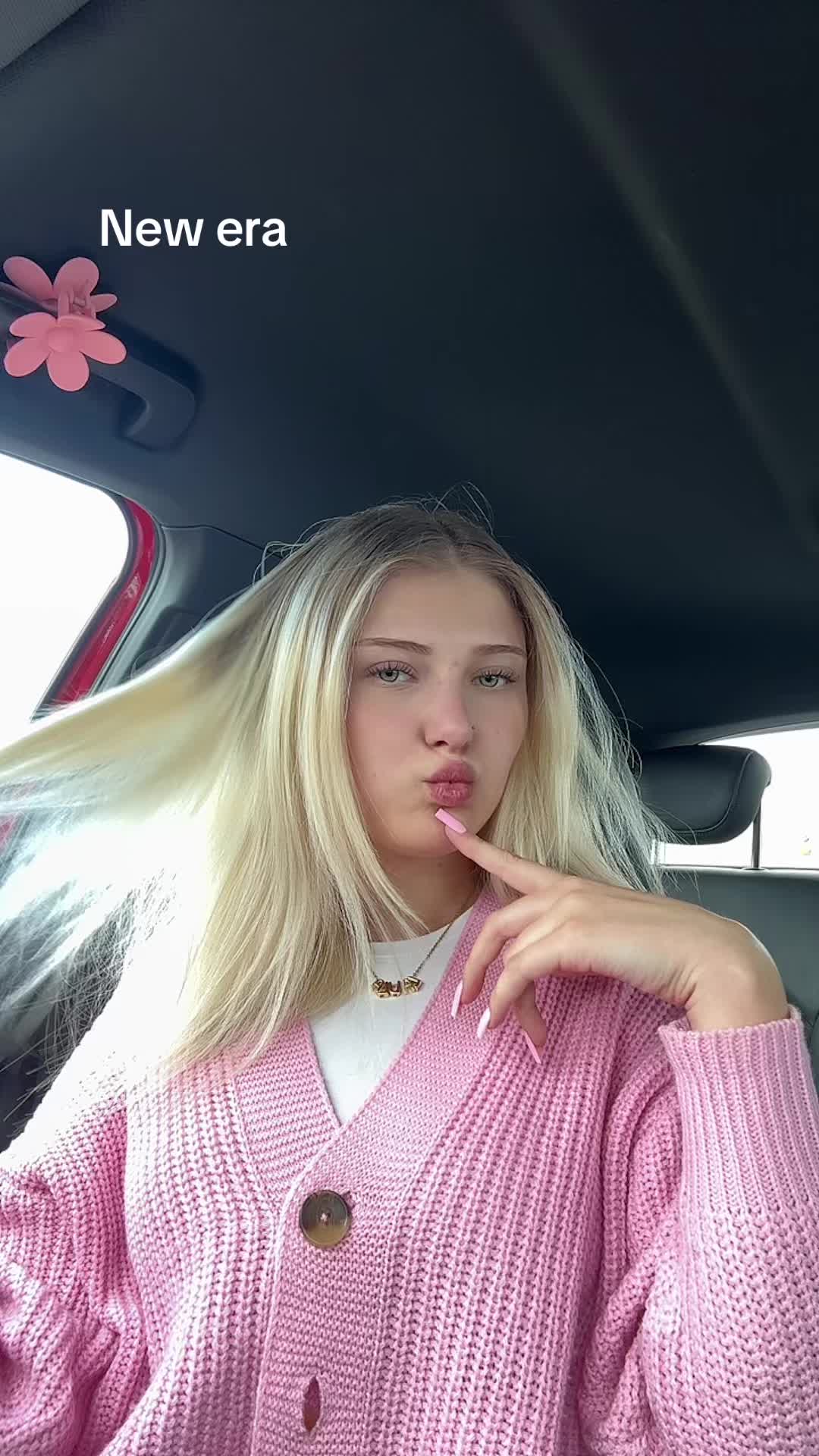 @lauramarie