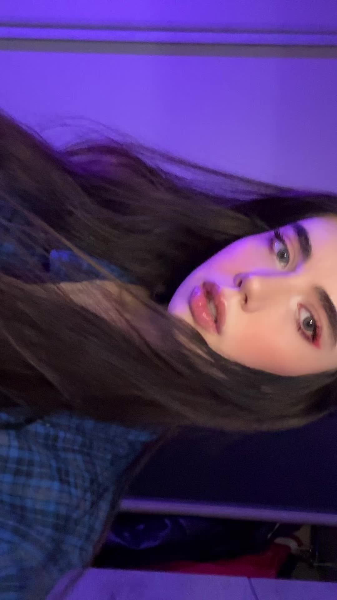 @здесь Стефани