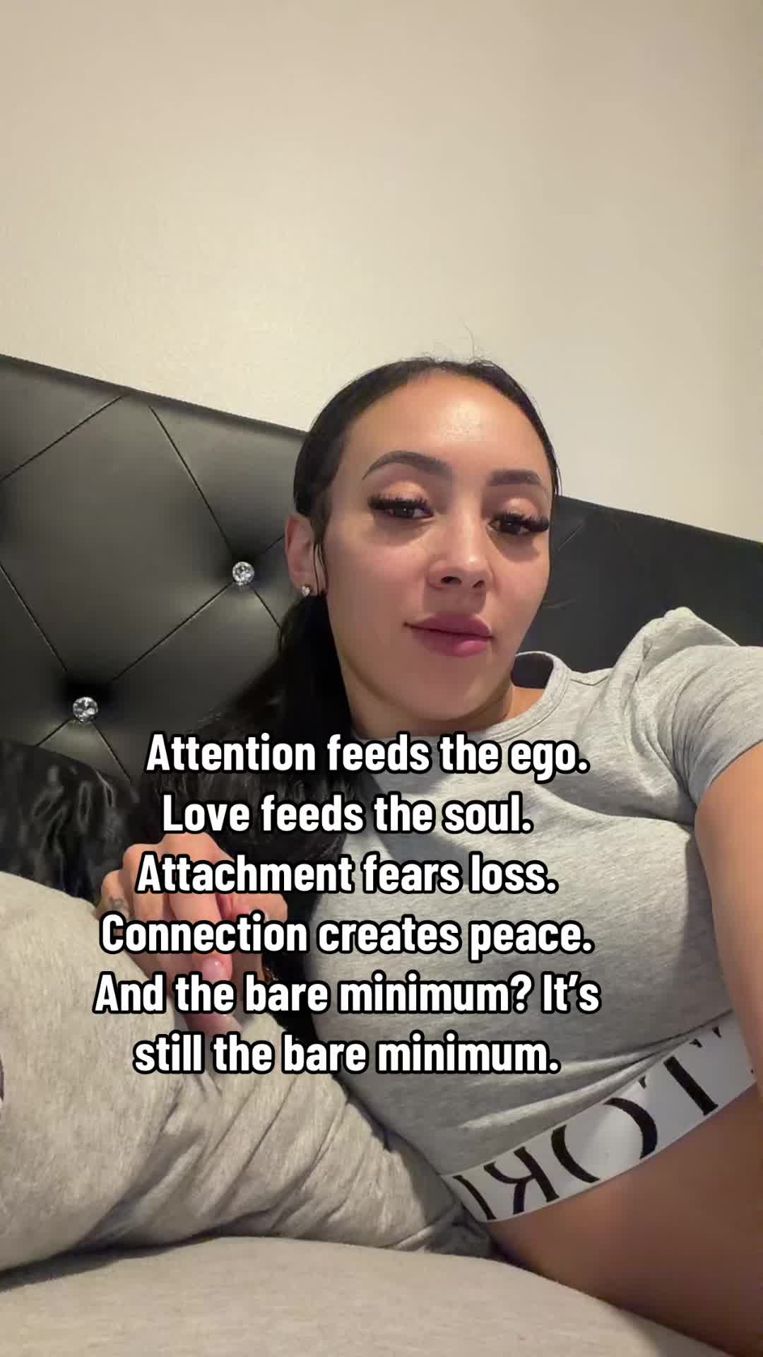 @auriauna