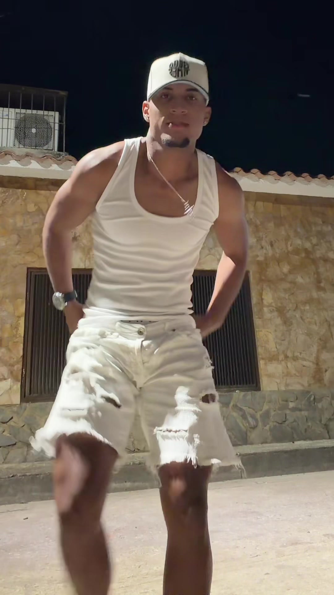 @Luis Ayala
