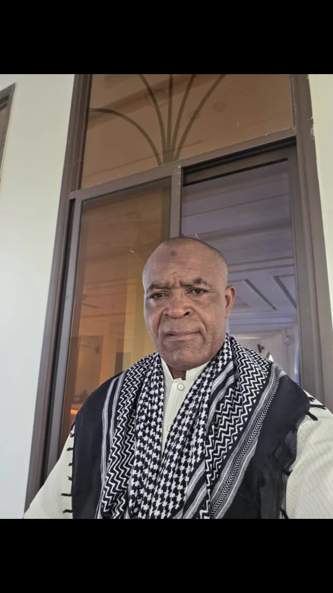 @Zura Mwasi azanga mbanda