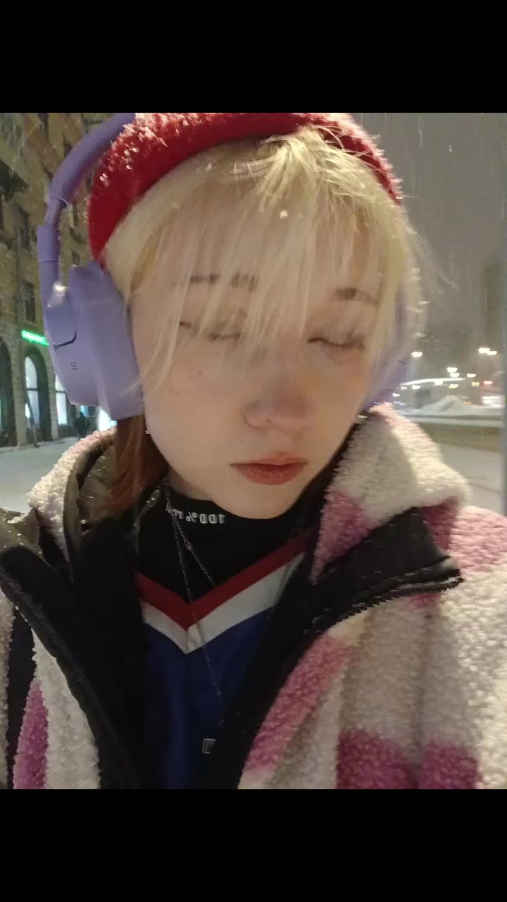 @🦆лиам юговская! ๋࣭ |-/⭑˚˖