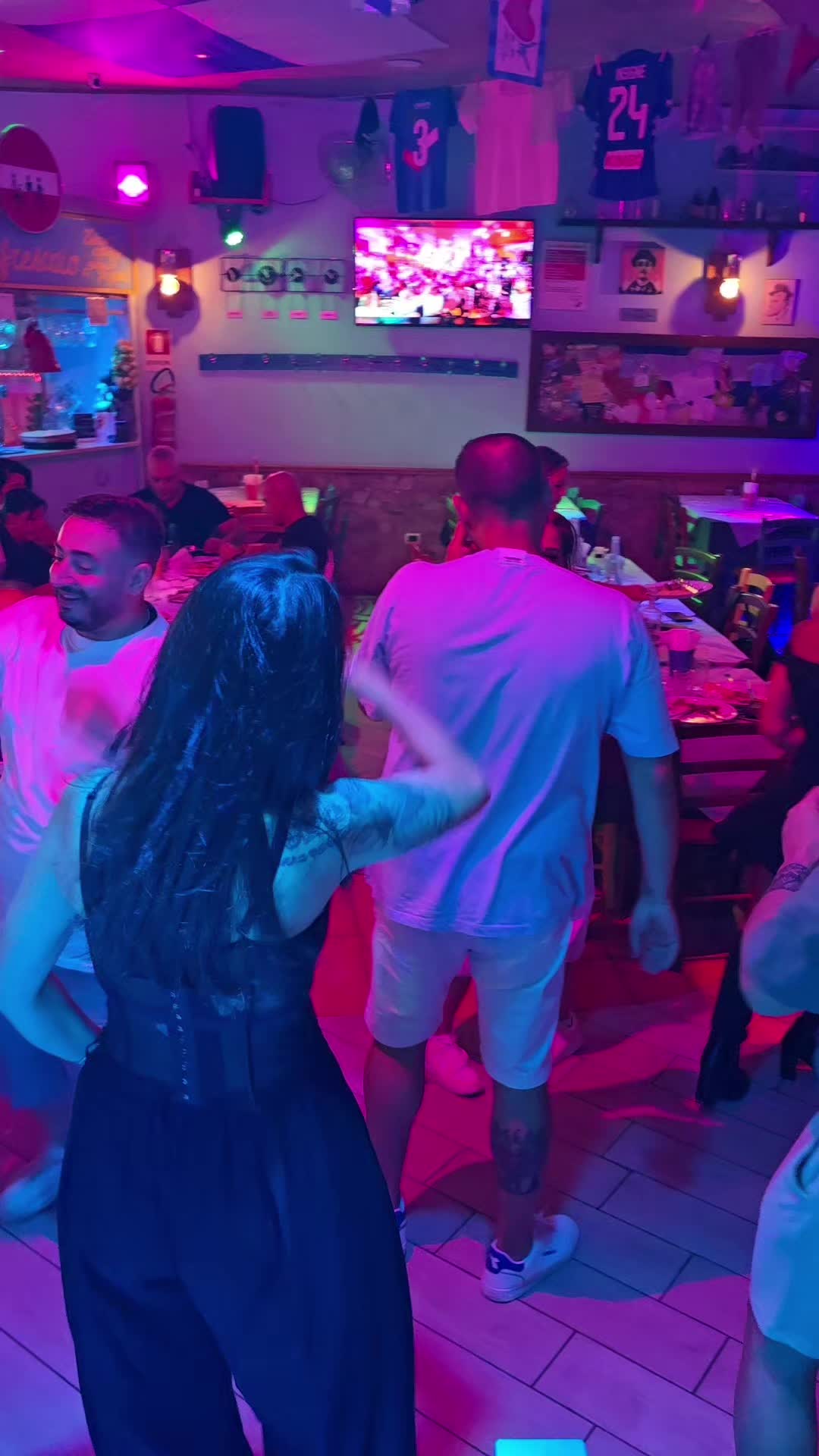 @Tavernasenzapensieri