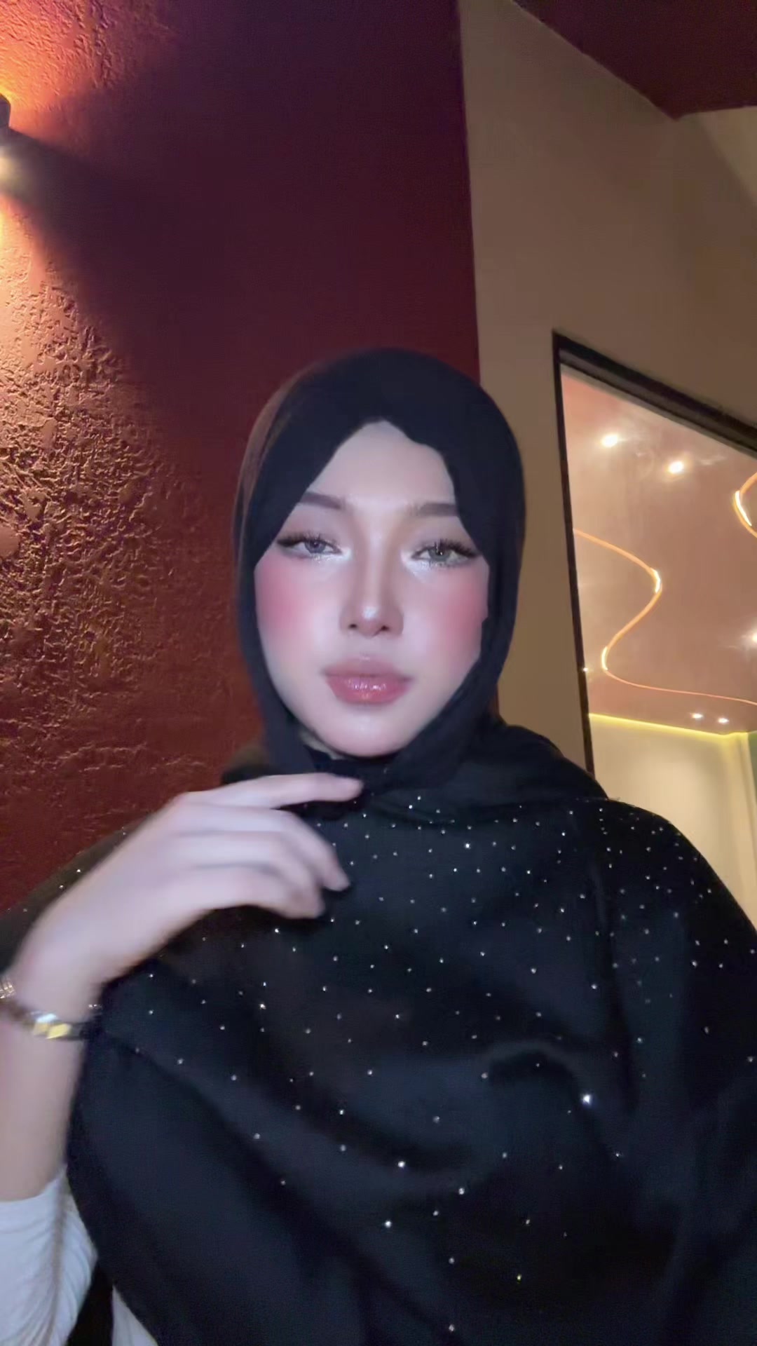 @r