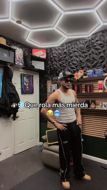 @#BarberoGufy🐧❄️el príncipe🤴
