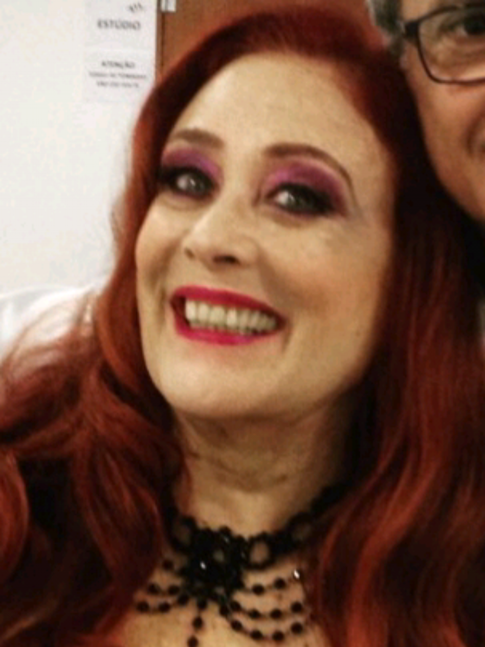 @Leoc&aacute;dia Leal