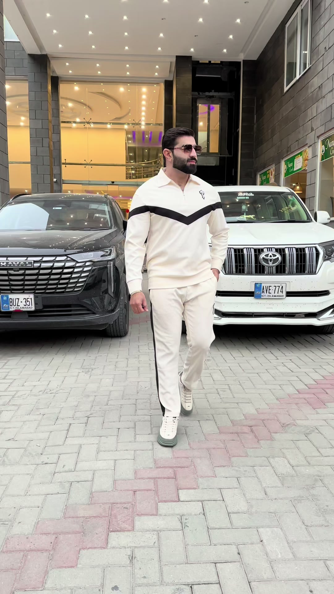 @Ali Riaz