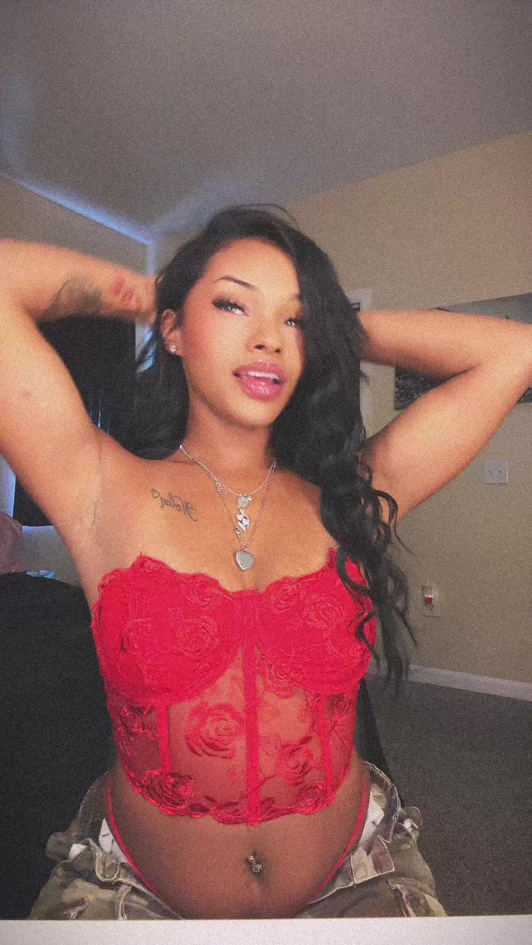 @JadaJay_💛