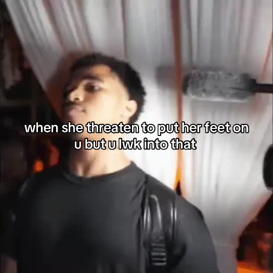 @⃟