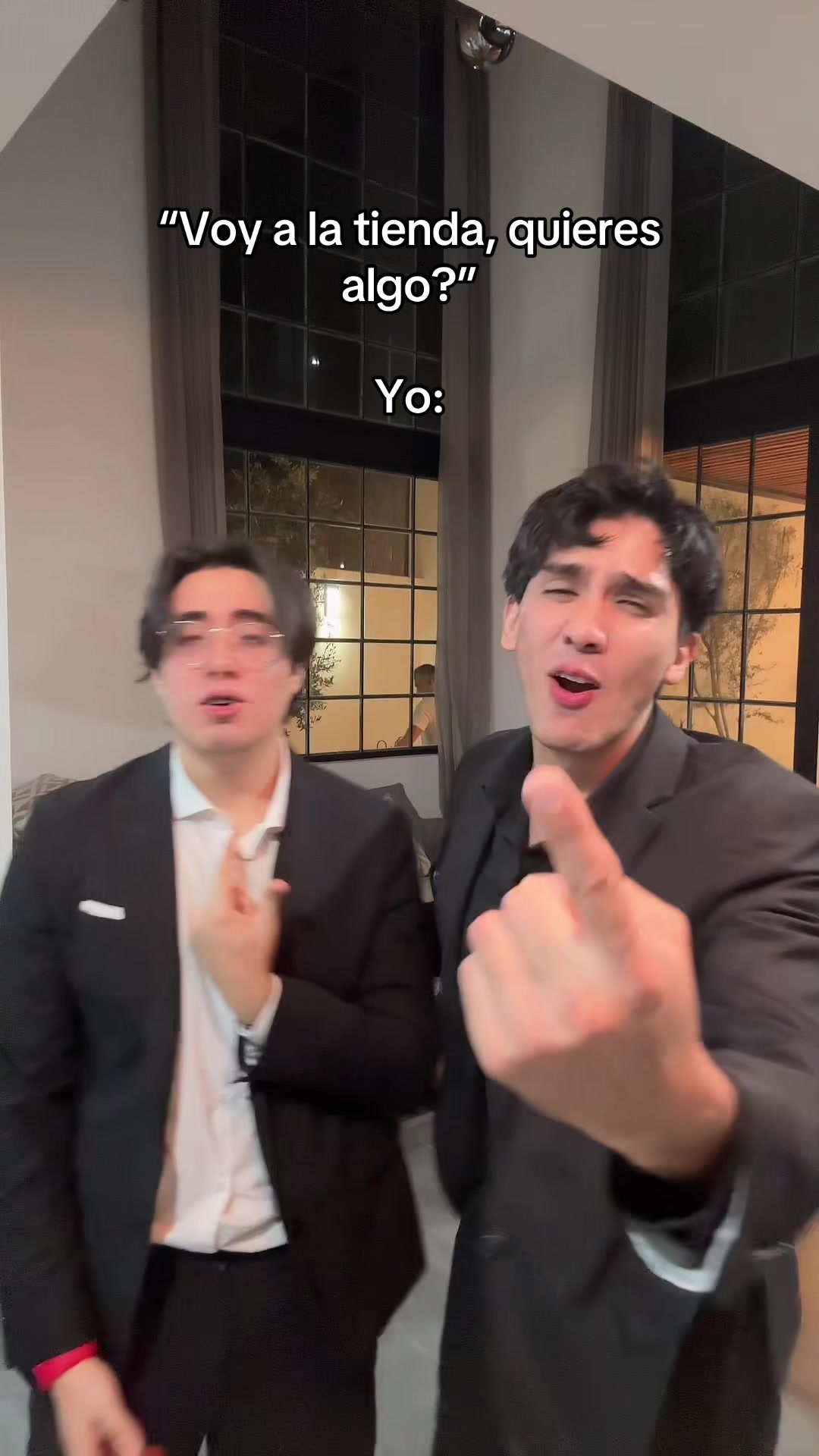 @MELANC&Oacute;LICOS AN&Oacute;NIMOS ⛈️