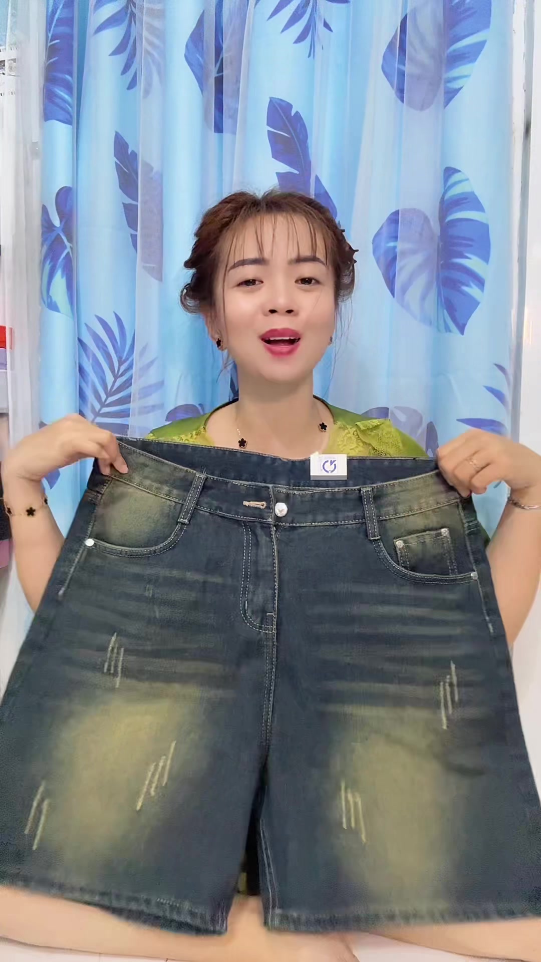 @Em Cẩm N&egrave;