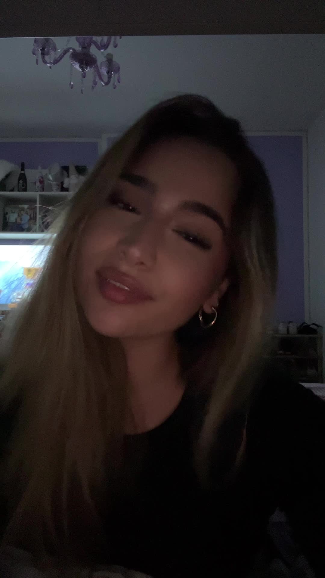 @J4D€
