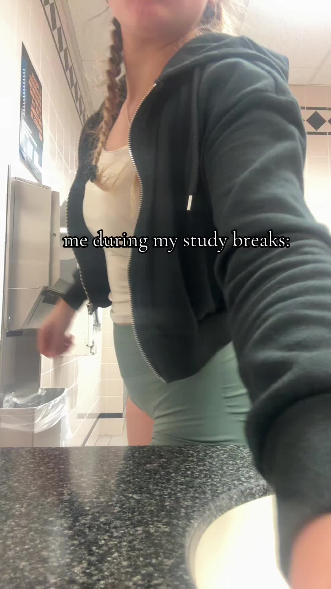 @Itzelballer