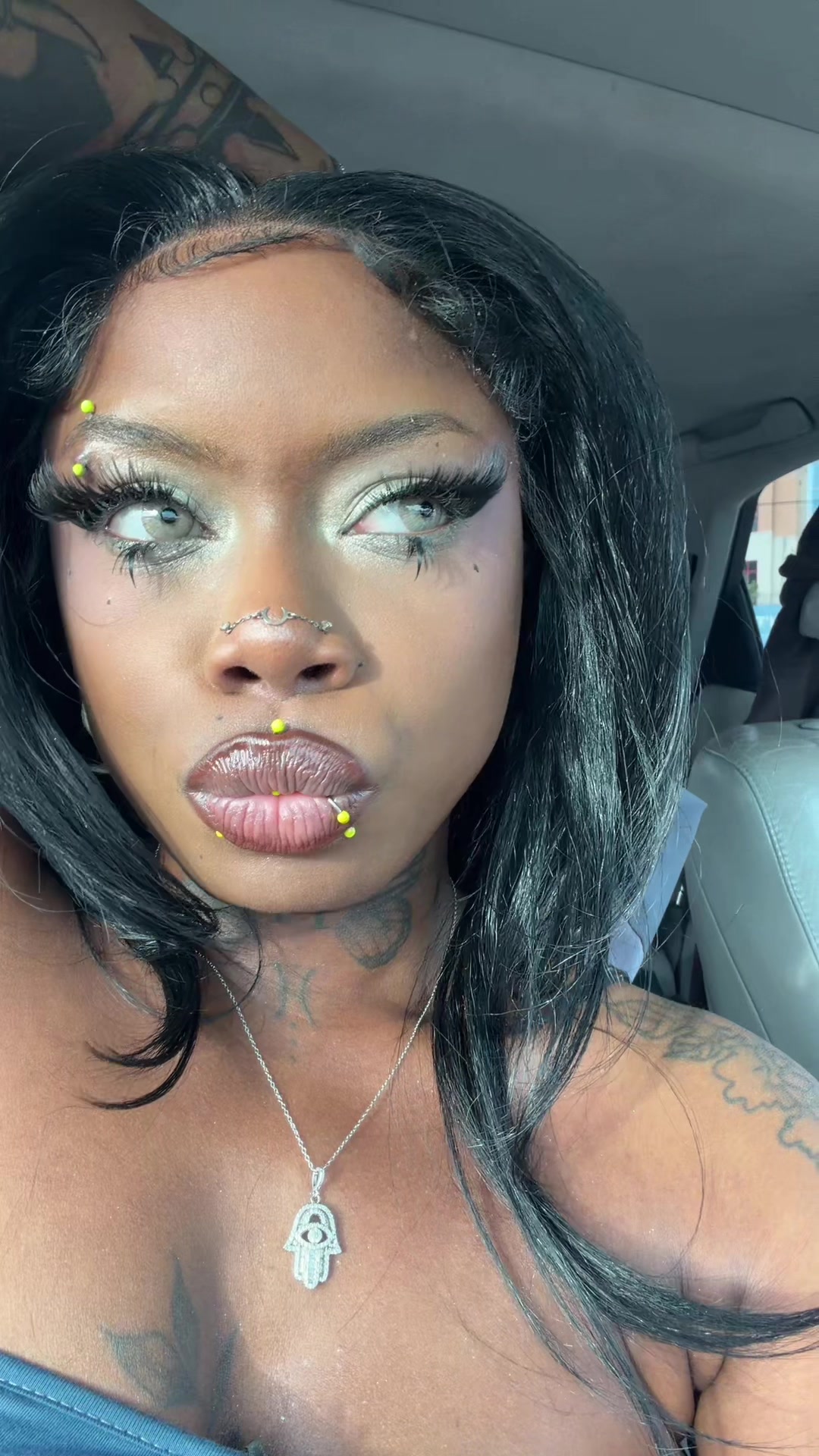 @sexyyblack