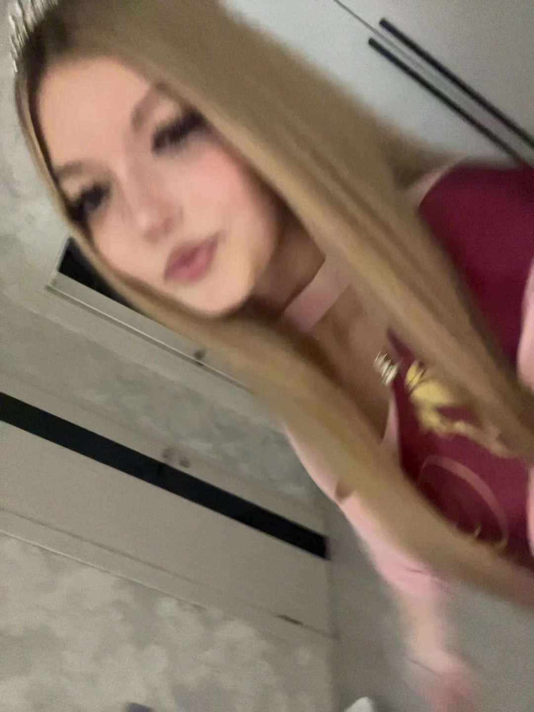 @Avrora_00