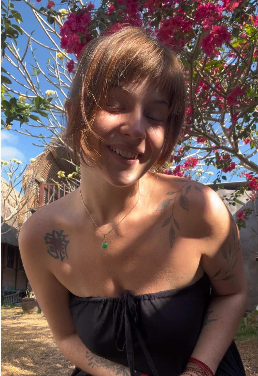 @Ana Mur | author • writer