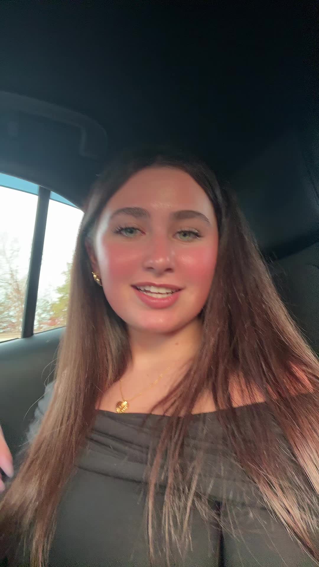 @zoelevitan