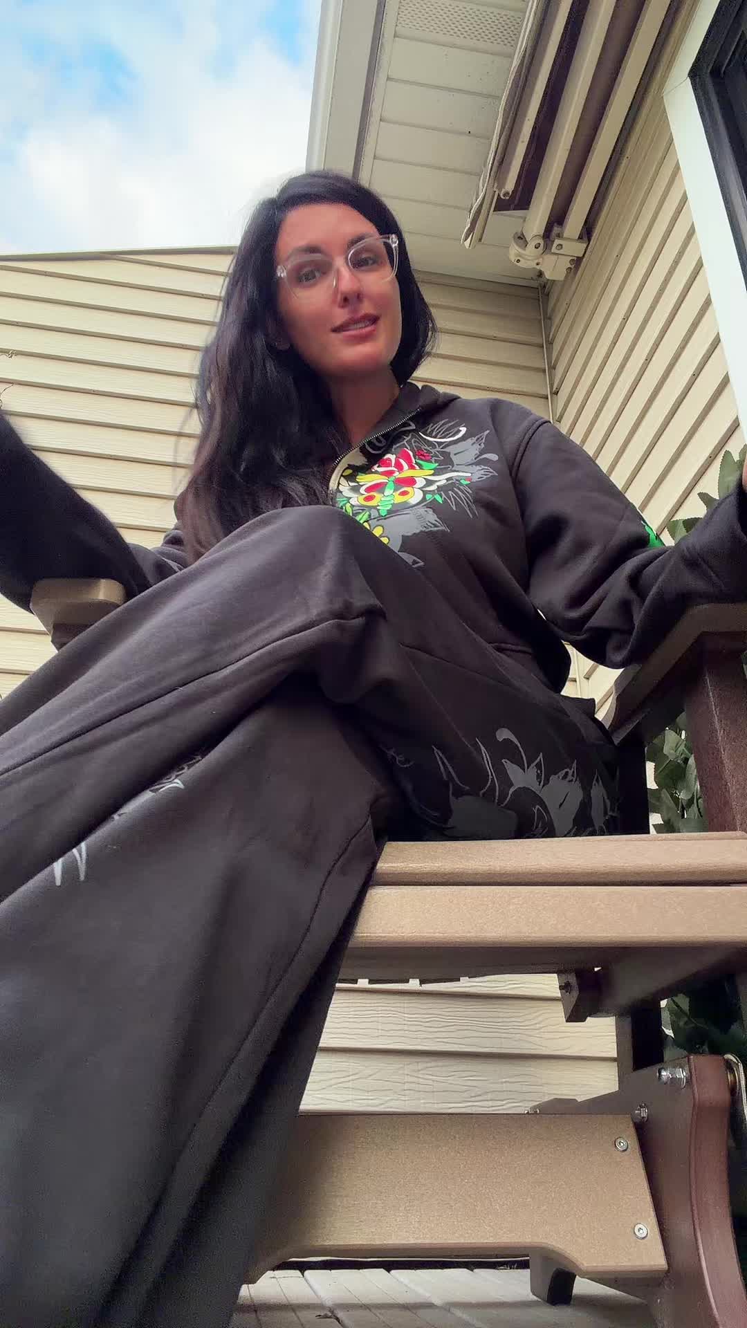 @Barefootmamamnvibes