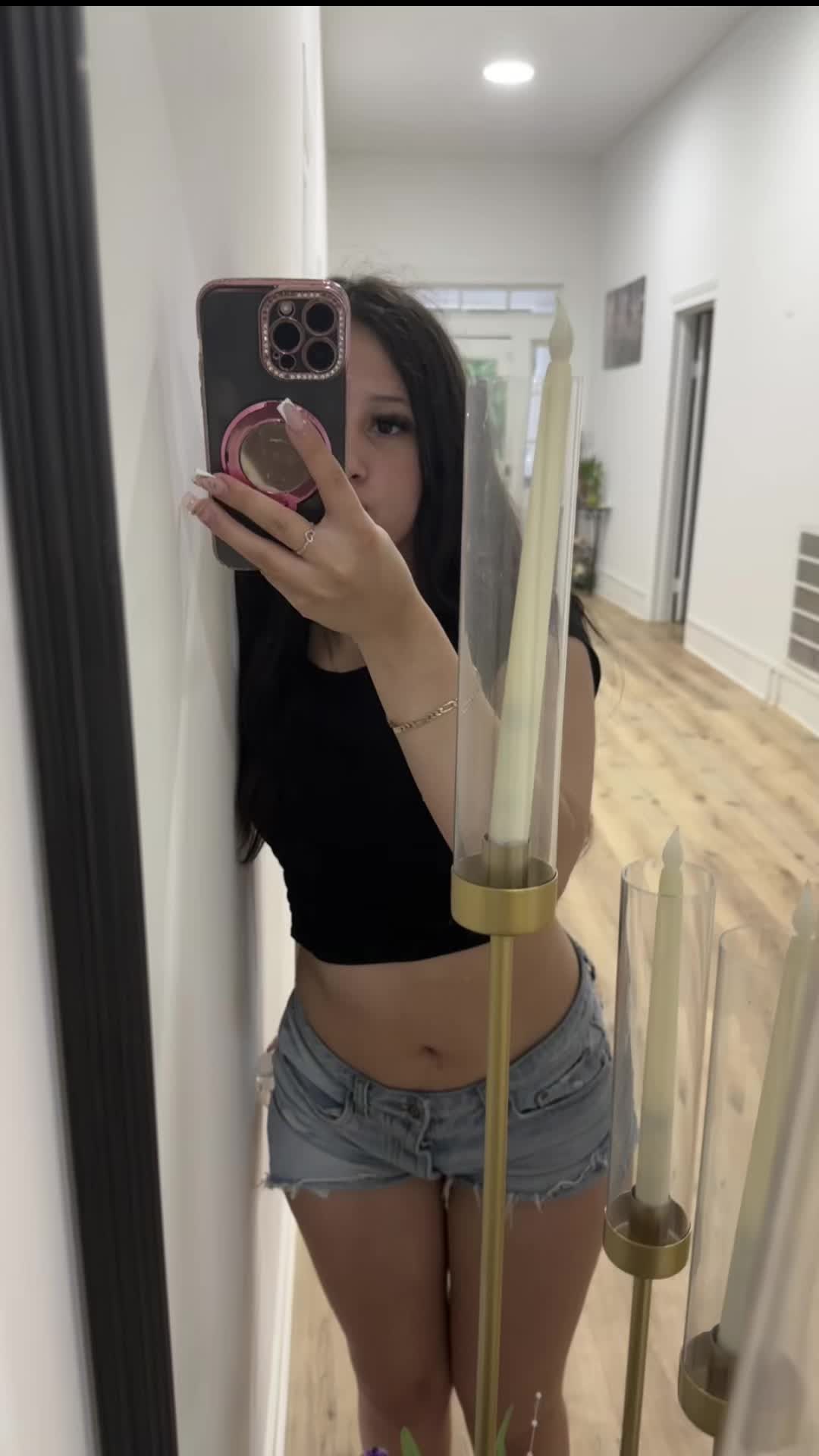 @:3