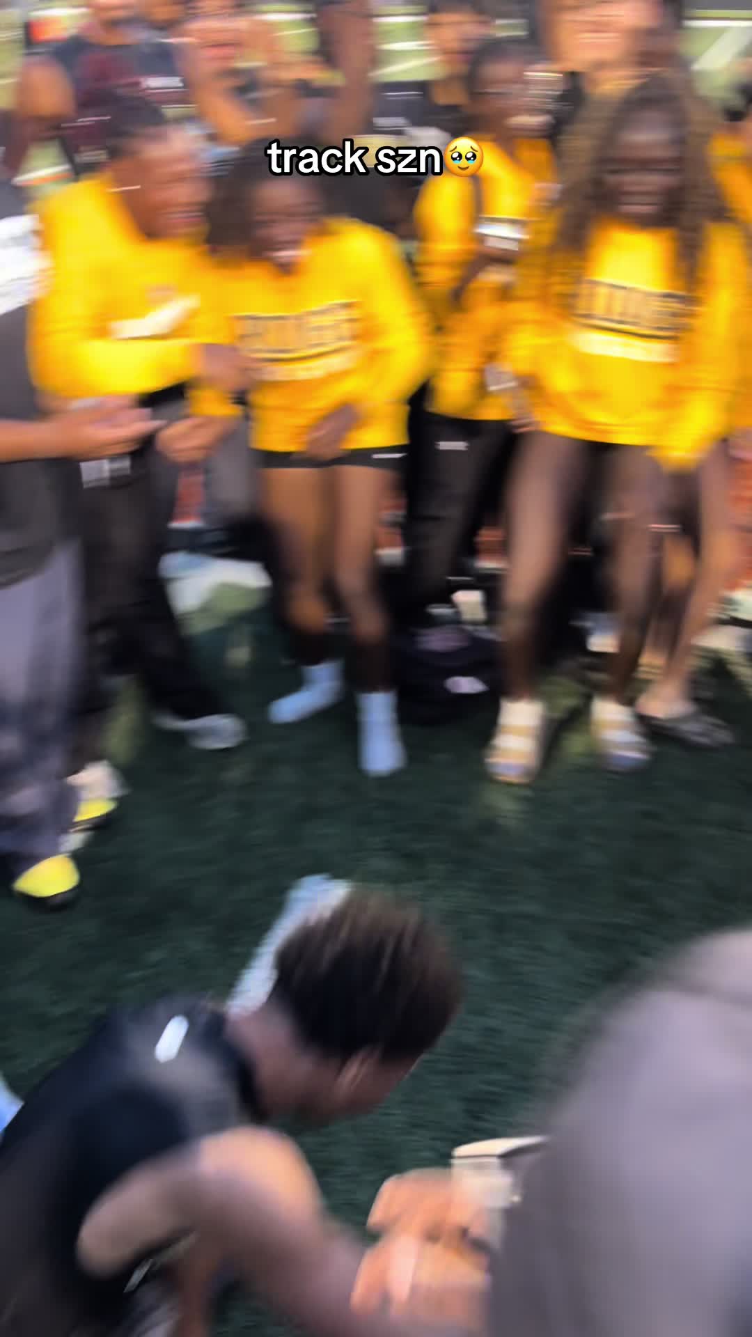 @𝙍𝙖𝙠𝙚𝙨𝙝