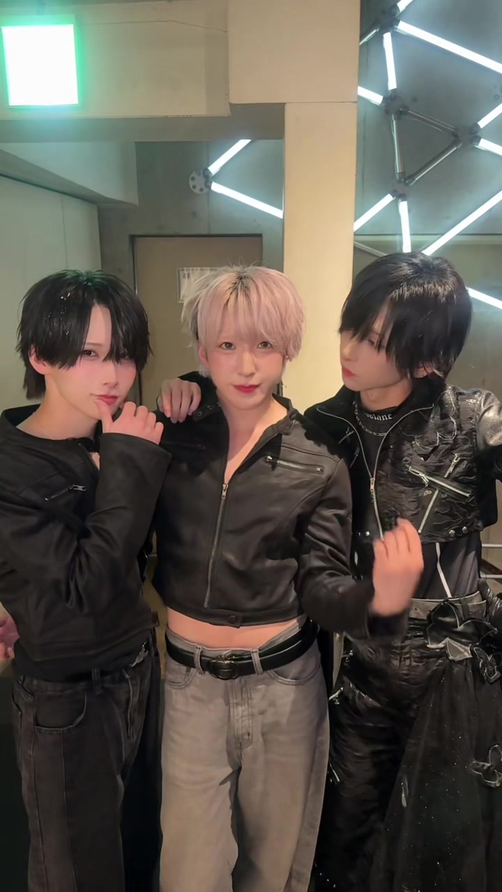 @たく