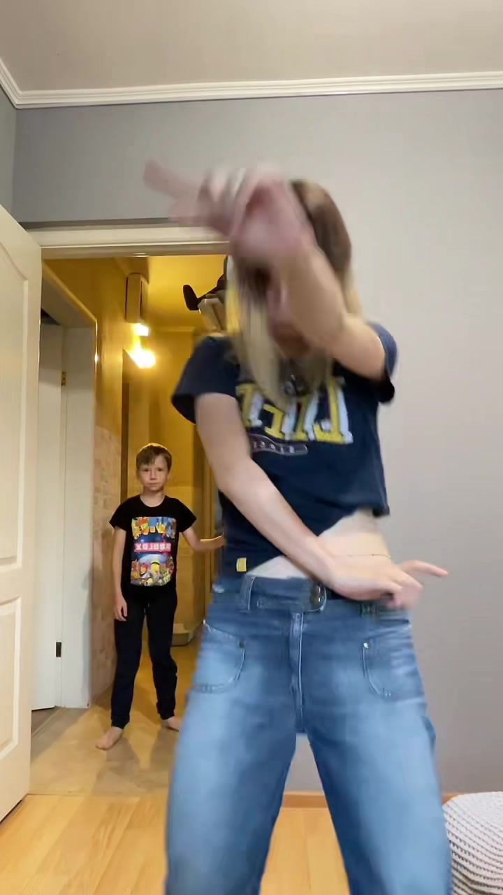 @sandyksi
