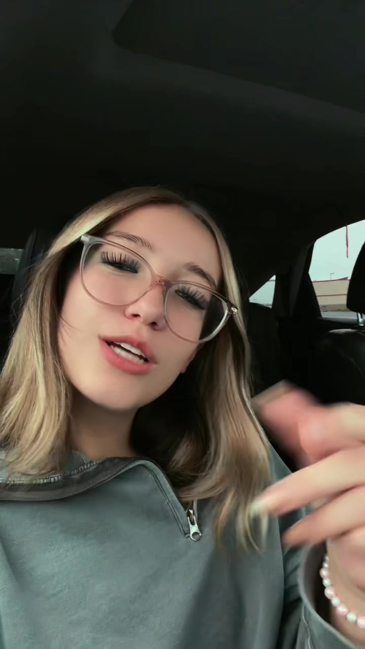 @glitteryunicornpuhh
