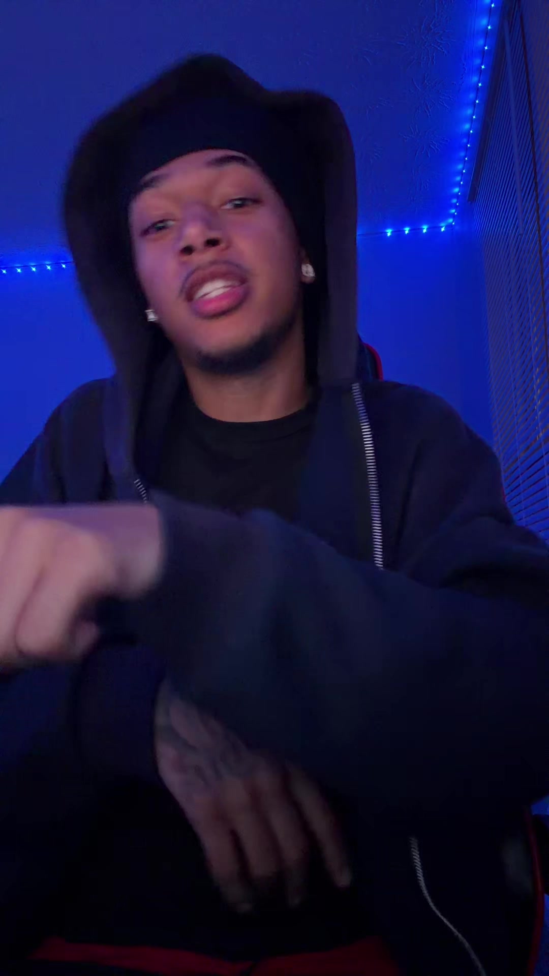 @cj
