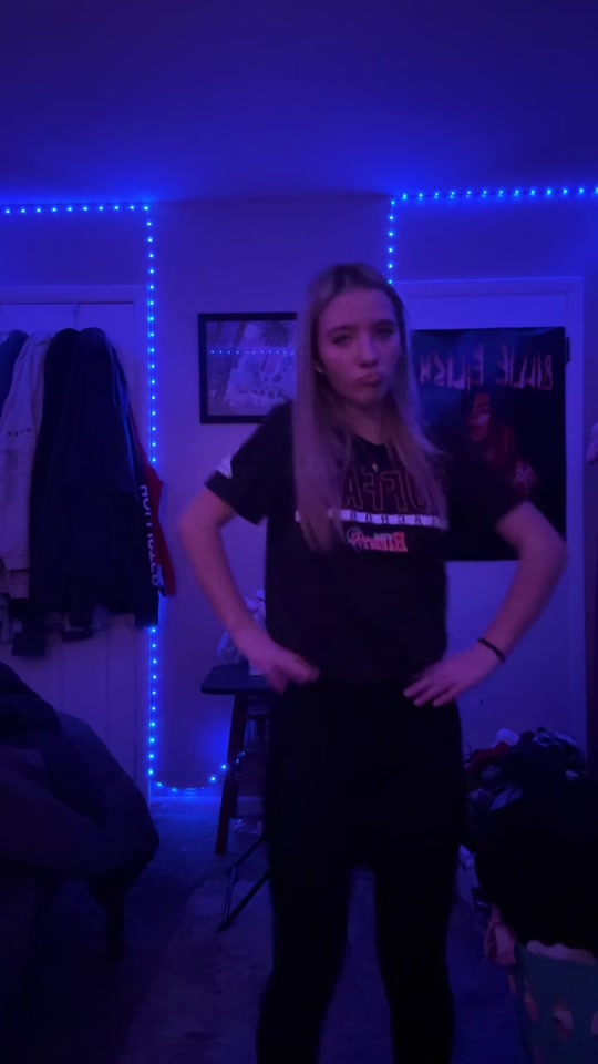 @livy.poo.16